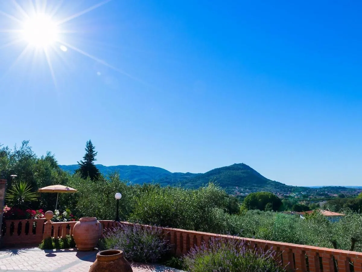 Holiday home Belvilla By Oyo Nice Farmhouse With Sauna Jacuzzi Pieve a Nievole