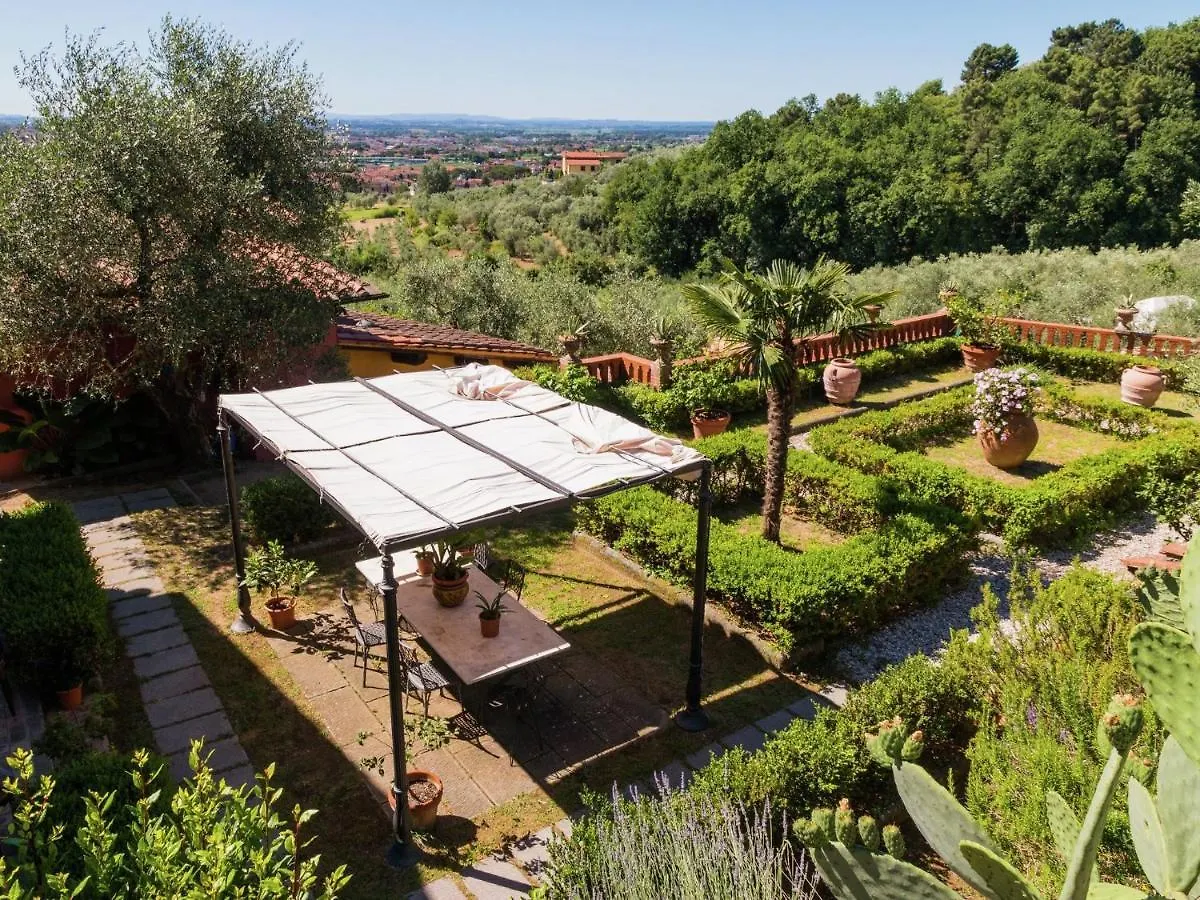 Holiday home Belvilla By Oyo Nice Farmhouse With Sauna Jacuzzi Pieve a Nievole